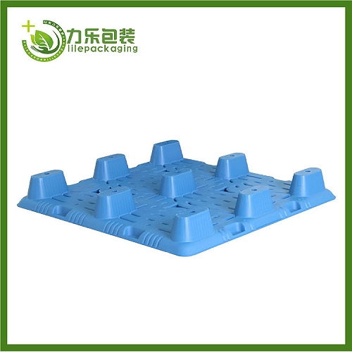 建安區(qū)塑料托盤工廠 材質(zhì)與規(guī)格詳解，兼談木托盤對(duì)比